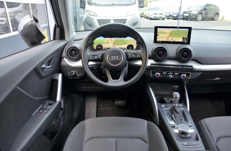 Gebraucht Audi Q2 Sport 116 PS (85 kW) 2019 Silber SUV