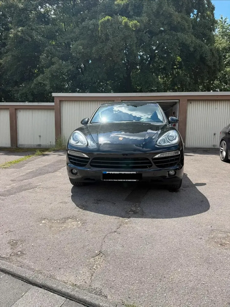 Gebraucht Porsche Cayenne 245 PS (180 kW) 2012 Schwarz SUV