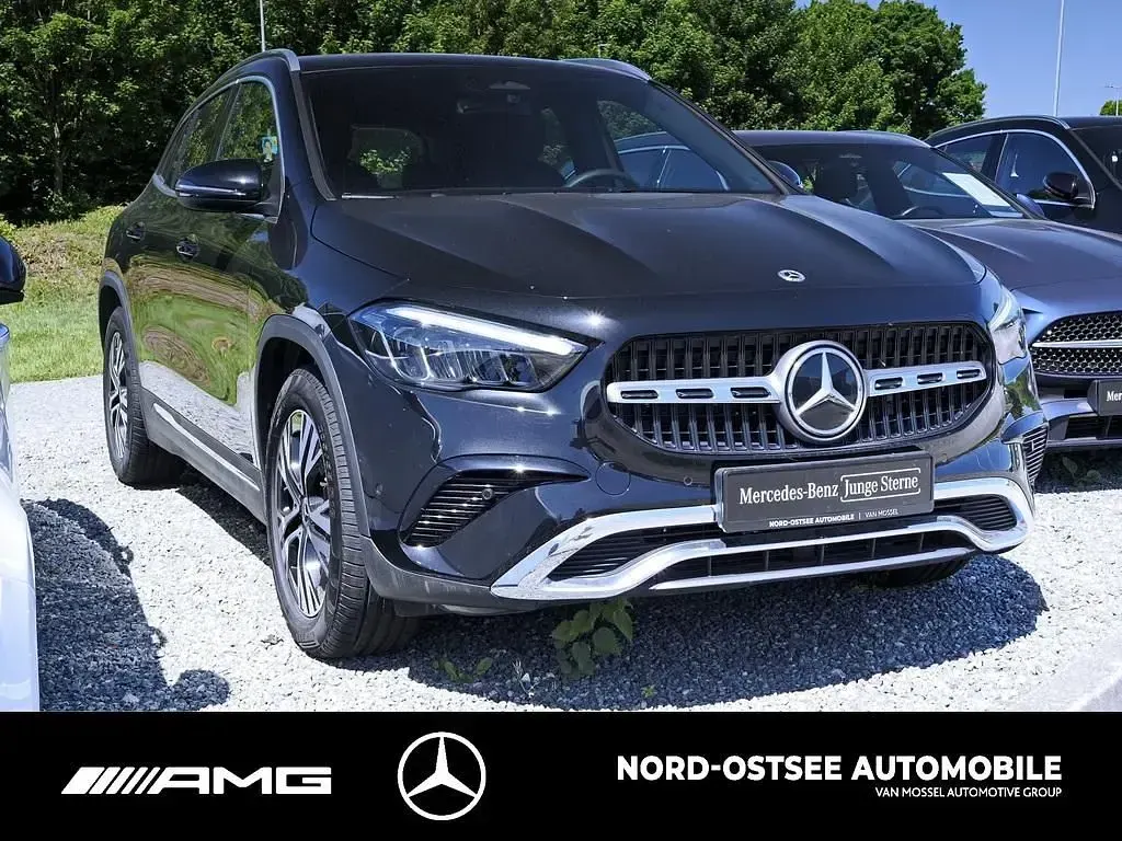 Gebraucht Mercedes GLA200 Progressive 163 PS (119 kW) 2025 Metalliclack kosmosschwarz SUV