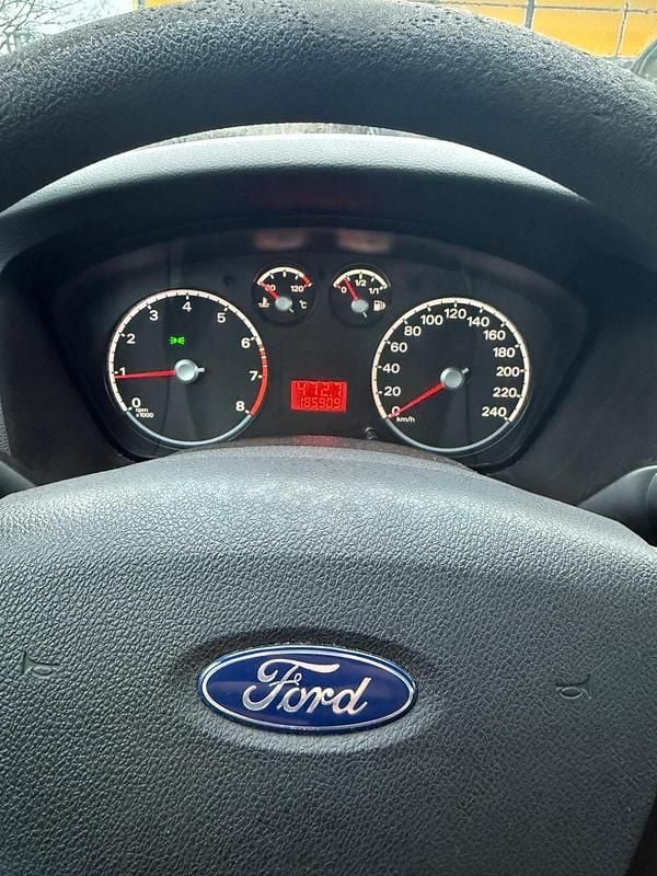 Gebraucht Ford Focus 101 PS (74 kW) 2008 Schwarz Limousine