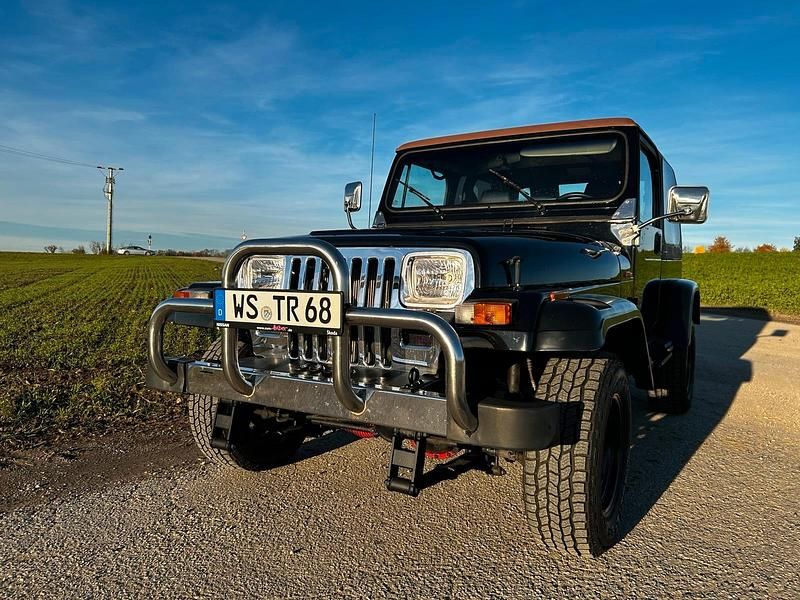 Schwarz Gebraucht 1990 Jeep Wrangler SUV | 16.400 € - Bild 1/4