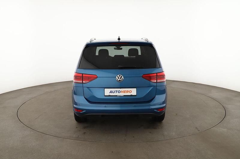 Gebraucht VW Touran Comfortline 116 PS (85 kW) 2019 Blau Van / Kleinbus