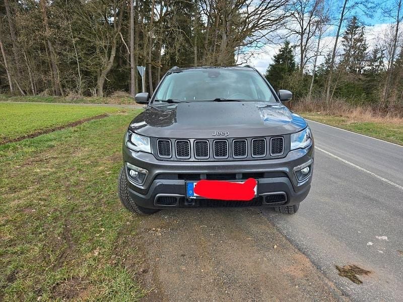 Gebraucht Jeep Compass Trailhawk 170 PS (125 kW) 2020 Grau SUV