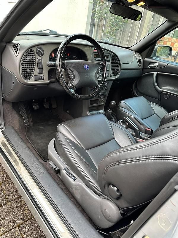 Second-hand Saab 9-3 230 CP (169 kW) 2000 Argintiu Cabrio