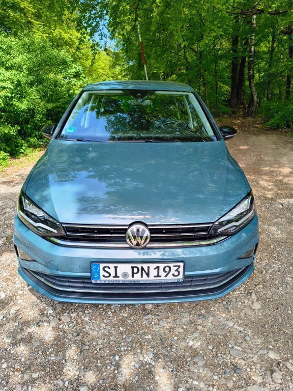 Grün Gebraucht 2019 VW Golf Sportsvan IQ Drive Van / Kleinbus | 14.450 € (Guter Preis) - Bild 1/4