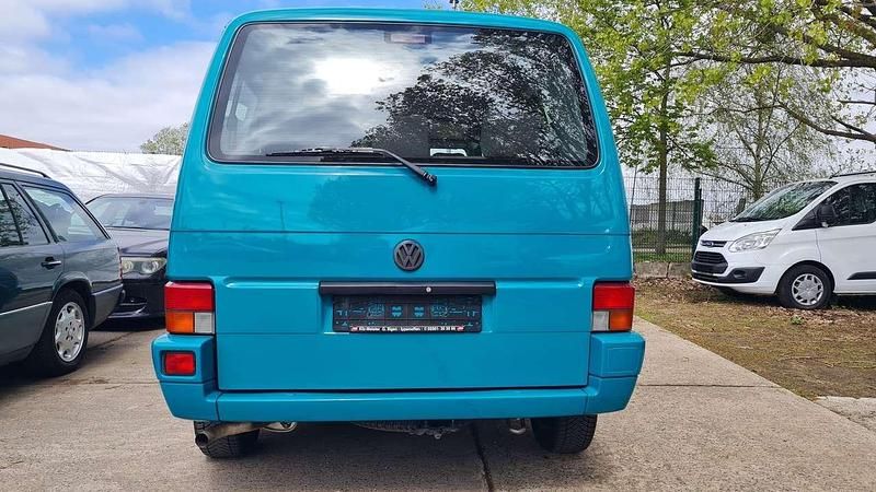Usado VW Multivan 110 HP (80 kW) 1995 Verde Monovolume