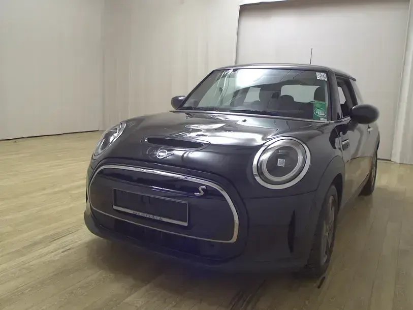 Käytetty Mini Cooper SE Essential 135 kW (184 HP) 2023 Musta Viistoperä