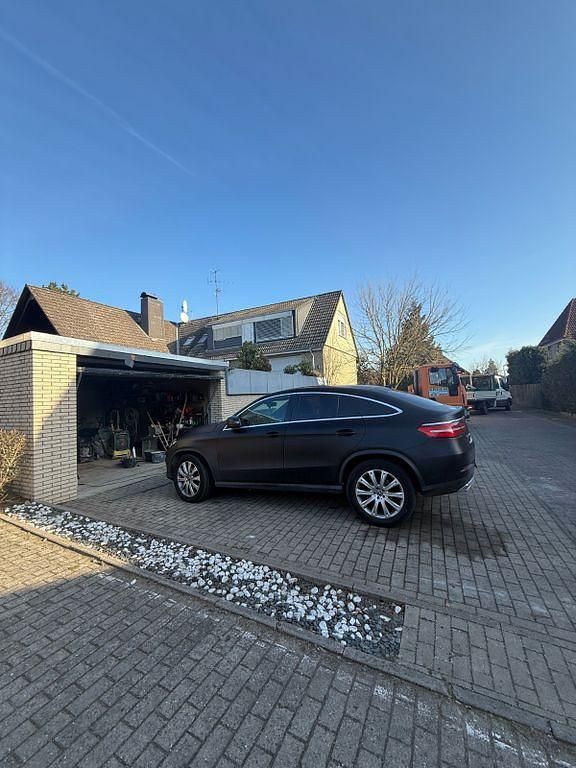 Gebraucht Mercedes GLE350 258 PS (189 kW) 2017 Schwarz Coupé