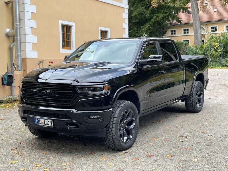 Schwarz Gebraucht 2022 Dodge Ram Limited Abholung | 83.250 € (Fairer Preis) - Bild 1/4