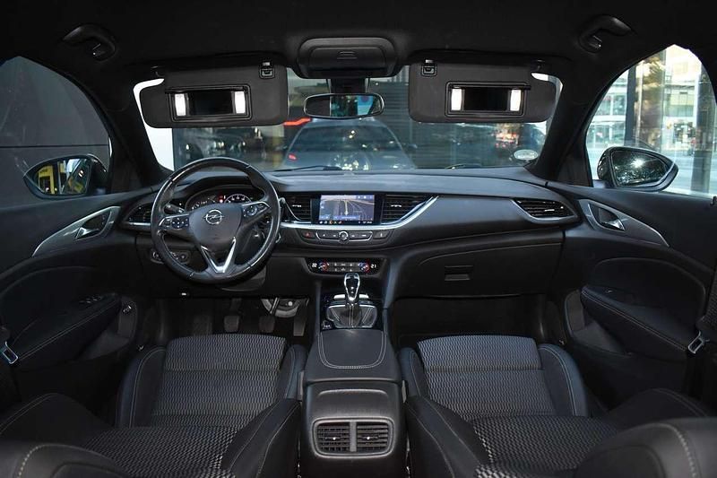 Gebraucht Opel Insignia 174 PS (127 kW) 2021 Argon silber/ice silver (m2) Kombi