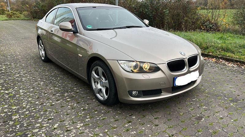 Gebraucht 2009 BMW 320 Performance Coupé | 7.399 € (Fairer Preis) - Bild 1/4