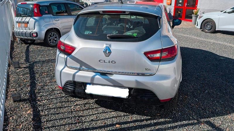 Gebraucht Renault Clio IV Dynamique 90 PS (66 kW) 2014 Silber Kleinwagen