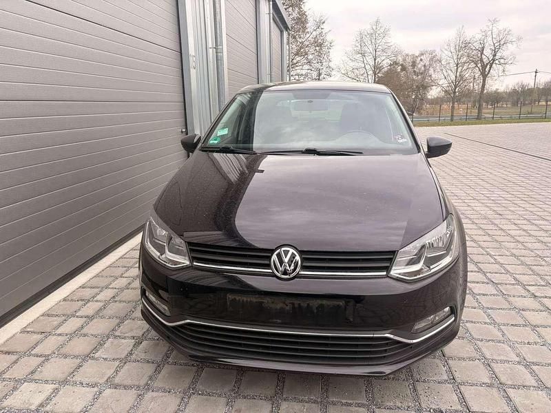 Gebraucht VW Polo Classicline 74 PS (54 kW) 2014 Schwarz Limousine