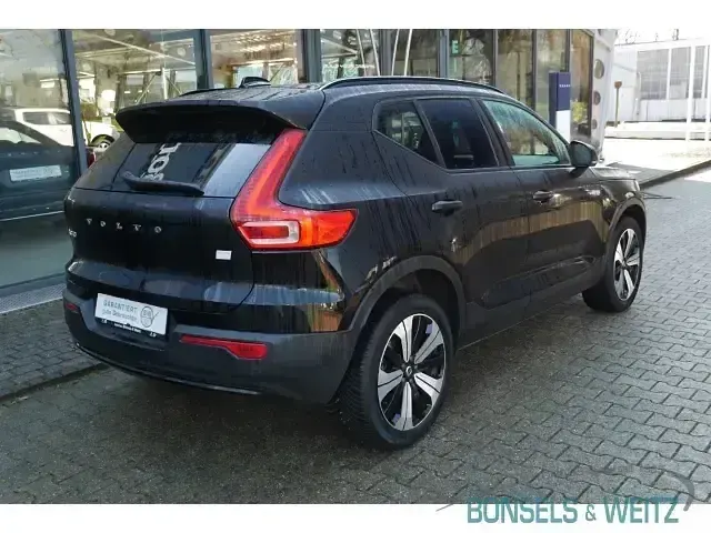 Gebraucht Volvo XC40 Core 169 kW (231 PS) 2022 Schwarz SUV