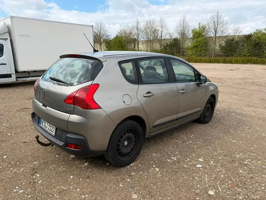 Gebraucht Peugeot 3008 Access 120 PS (88 kW) 2012 Grau Kombi