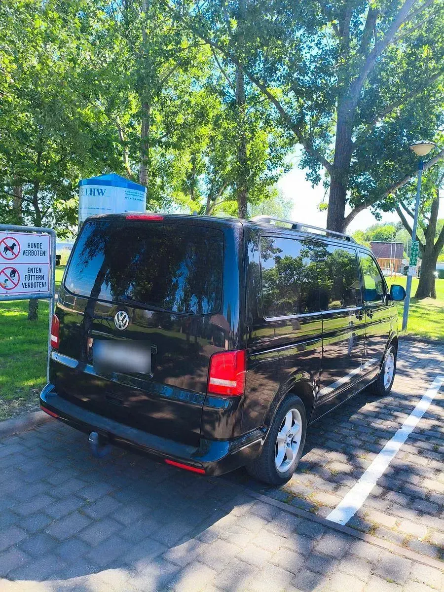 Gebraucht VW Multivan 179 PS (131 kW) 2013 Schwarz Van / Kleinbus