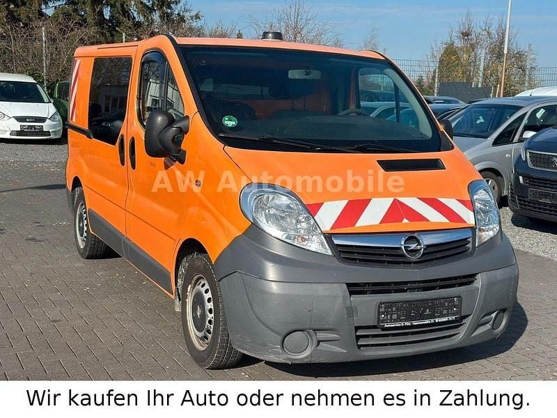 Gebraucht Opel Vivaro 114 PS (83 kW) 2009 Orange Van / Kleinbus