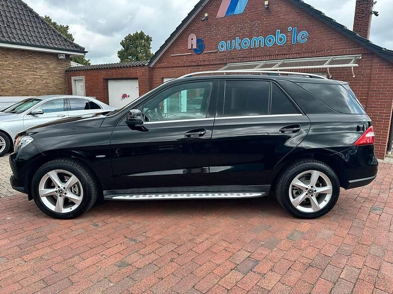 Gebraucht Mercedes ML350 258 PS (189 kW) 2012 Schwarz SUV