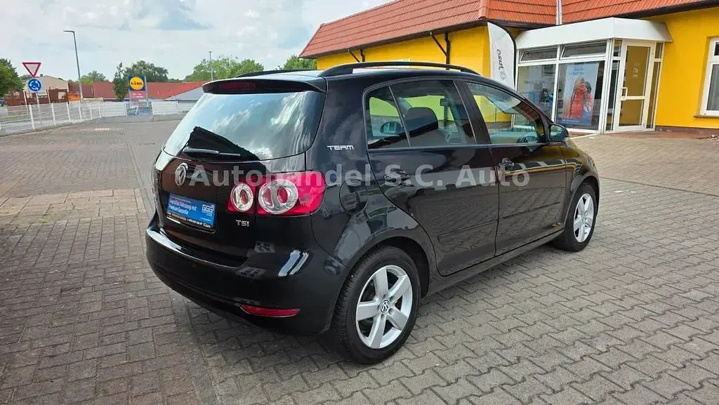 Gebraucht VW Golf VI 105 PS (77 kW) 2010 Schwarz Kleinwagen