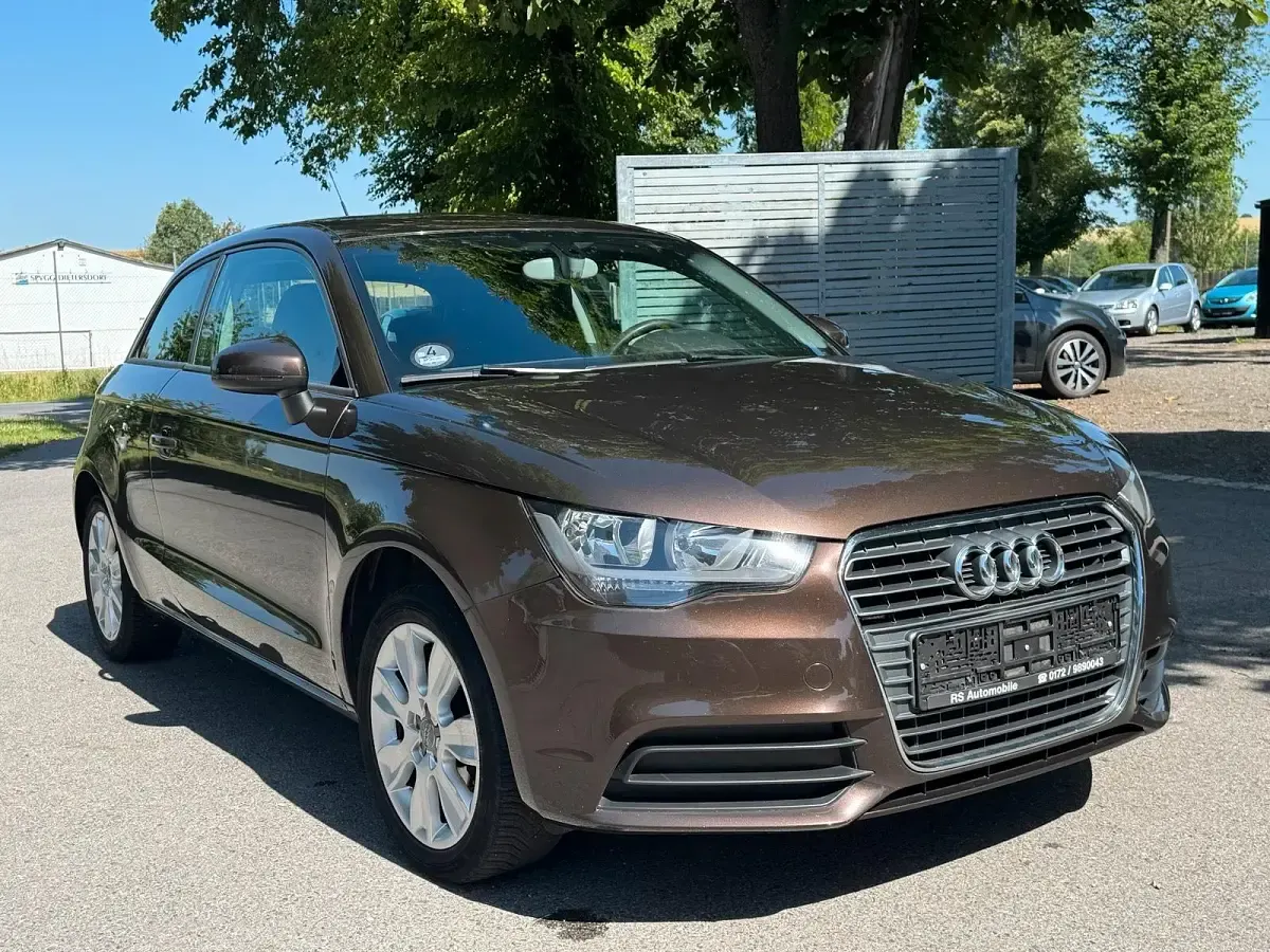 Gebraucht Audi A1 Attraction 86 PS (63 kW) 2010 Braun Kleinwagen
