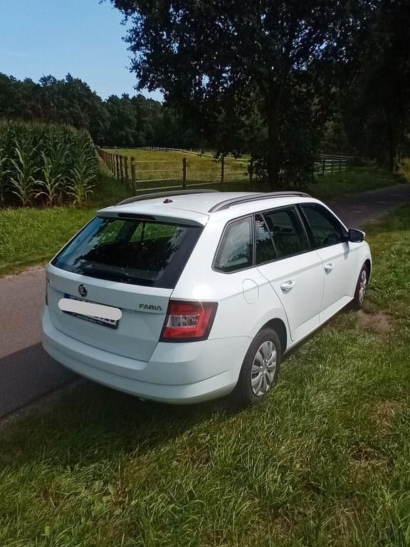 Gebraucht Skoda Fabia Active 75 PS (55 kW) 2016 Weiß Kombi