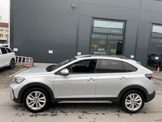 Gebraucht VW Taigo Move 150 PS (110 kW) 2024 Reflexsilber metallic SUV