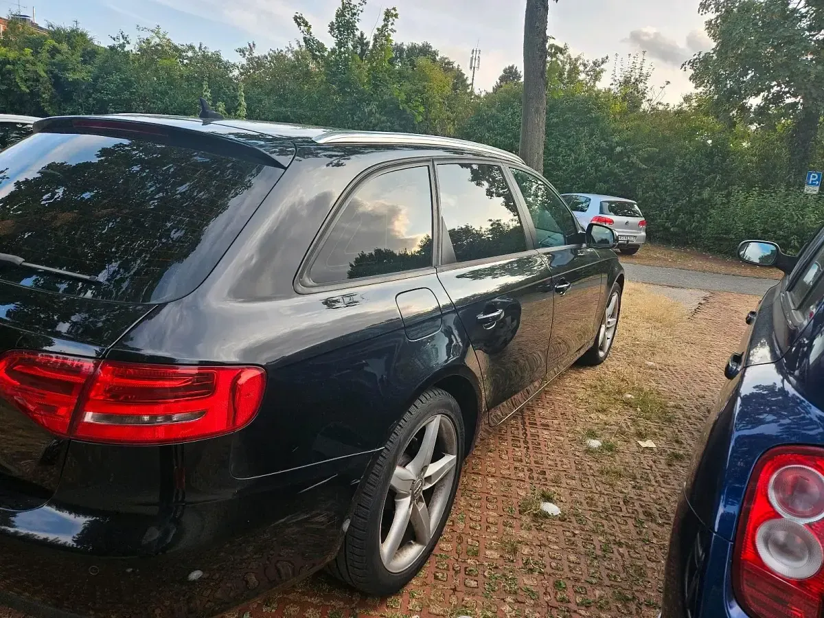 Gebraucht Audi A4 143 PS (105 kW) 2011 Schwarz Kombi