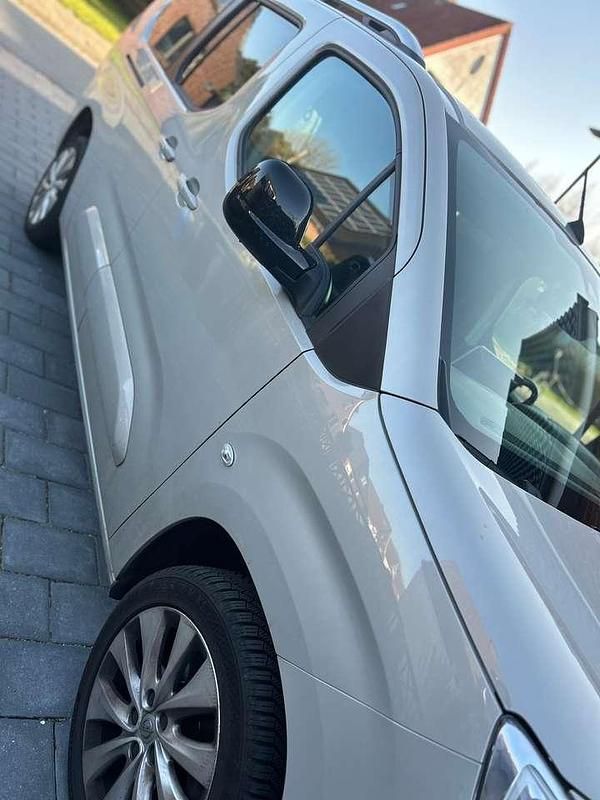 Gebraucht Opel Combo Life Ultimate 131 PS (96 kW) 2021 Silber Van / Kleinbus