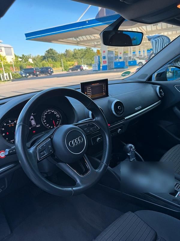 Gebraucht Audi A3 150 PS (110 kW) 2019 Schwarz Limousine