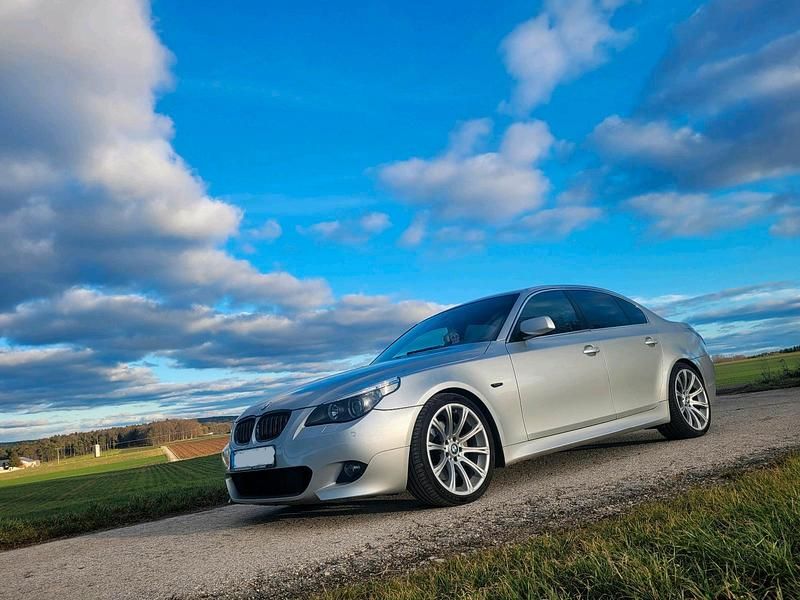 Silber Gebraucht 2005 BMW 535 Limousine | 8.900 € (Fairer Preis) - Bild 1/4