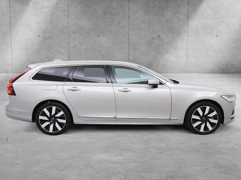 Gebraucht Volvo V90 Plus 398 PS (292 kW) 2025 Silber Kombi