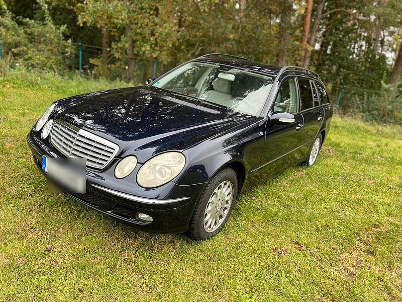 Blau Gebraucht 2006 Mercedes E280 Kombi | 1.200 € - Bild 1/4