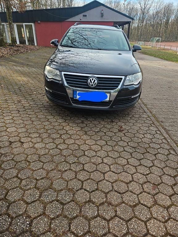 Schwarz Gebraucht 2008 VW Passat Comfortline Kombi | 2.700 € (Guter Preis) - Bild 1/4