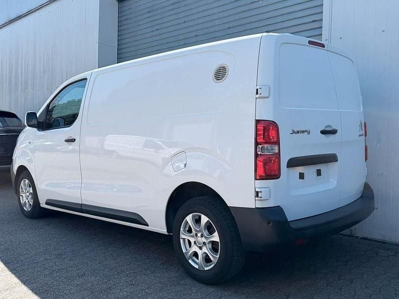 Używany Citroën Jumpy Business Class 122 KM (89 kW) 2019 Biały Minivan