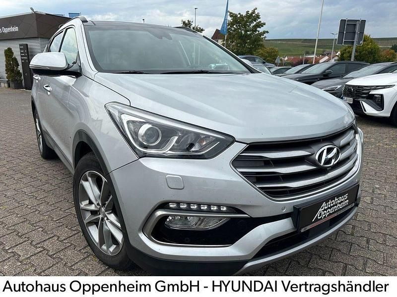 Silber Gebraucht 2016 Hyundai Santa Fe Premium SUV | 19.749 € (Fairer Preis) - Bild 1/4
