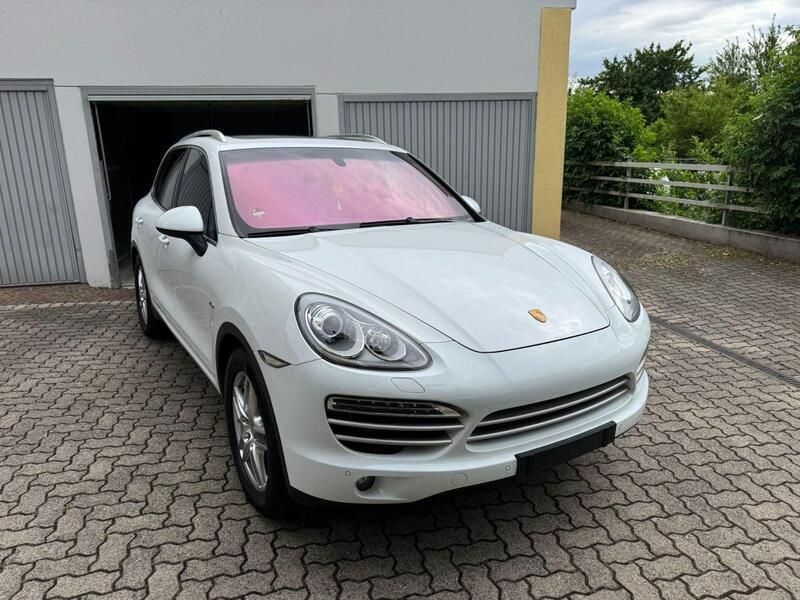 Weiß Gebraucht 2014 Porsche Cayenne Platinum Edition SUV | 27.400 € (Fairer Preis) - Bild 1/4