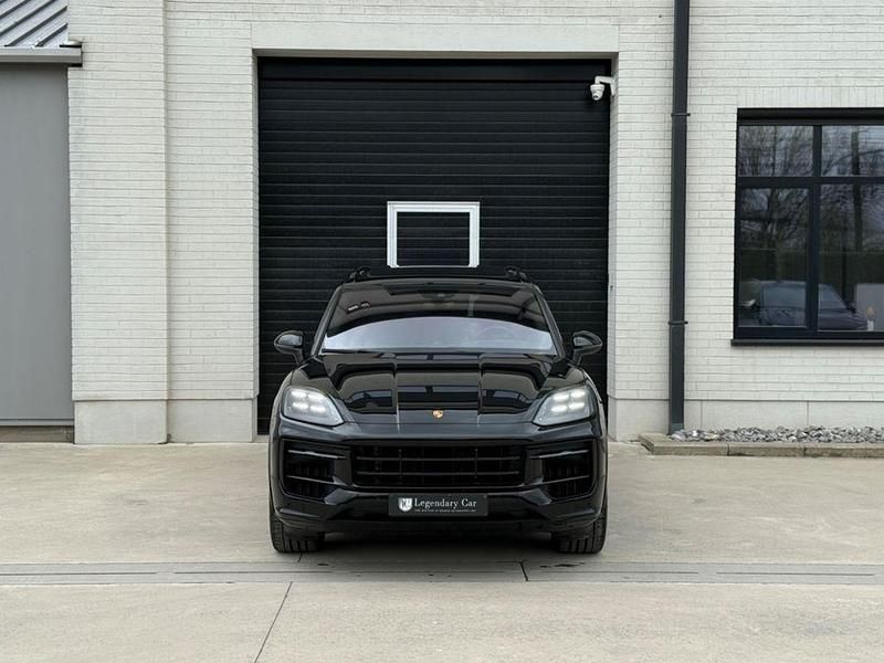 Gebraucht Porsche Cayenne 470 PS (345 kW) 2024 Schwarz SUV