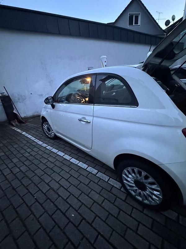 Gebraucht Fiat 500 Lounge 69 PS (50 kW) 2019 Weiß Kleinwagen