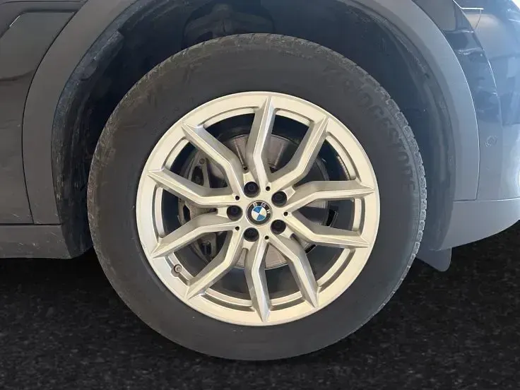 Gebraucht BMW X6 Efficient Dynamics 286 PS (210 kW) 2023 Schwarz uni SUV