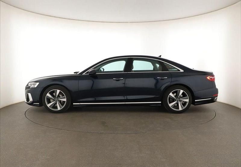 Second-hand Audi A8 286 CP (210 kW) 2022 Albastru Berlinǎ
