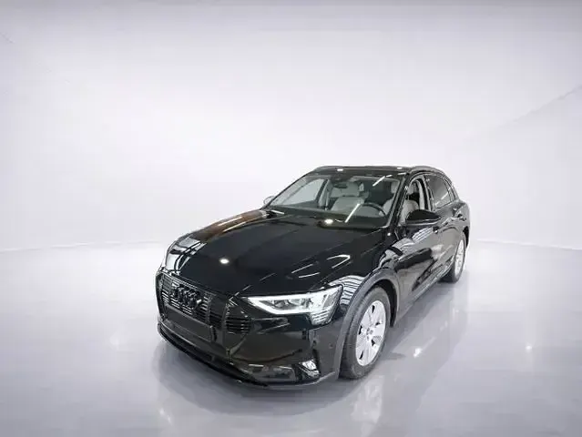 Używany Audi e-tron Advanced Plus 300 kW (408 KM) 2023 Czarny SUV