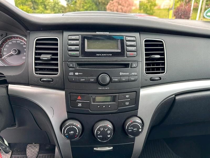 Gebraucht Ssangyong (KGM) Korando 175 PS (128 kW) 2012 Orange SUV