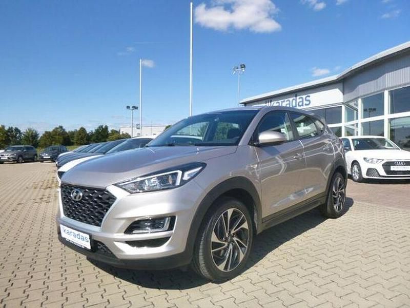 Weiß Gebraucht 2019 Hyundai Tucson Pure SUV | 19.900 € (Fairer Preis) - Bild 1/4