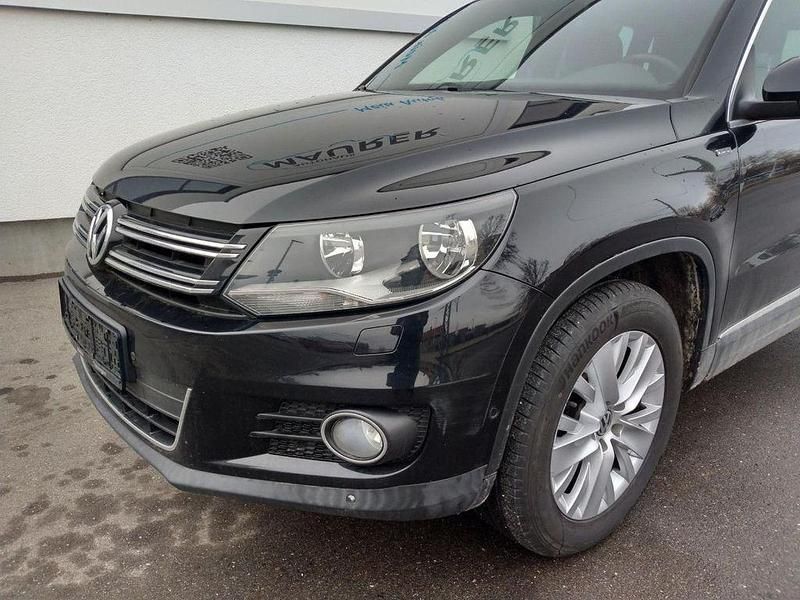 Gebraucht VW Tiguan Life 140 PS (102 kW) 2013 Deep black perleffekt SUV