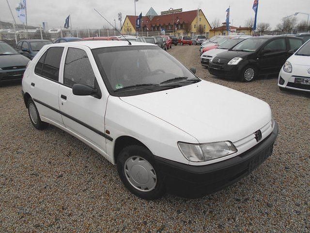 Gebraucht Peugeot 306 75 PS (55 kW) 1995 Weiß Limousine