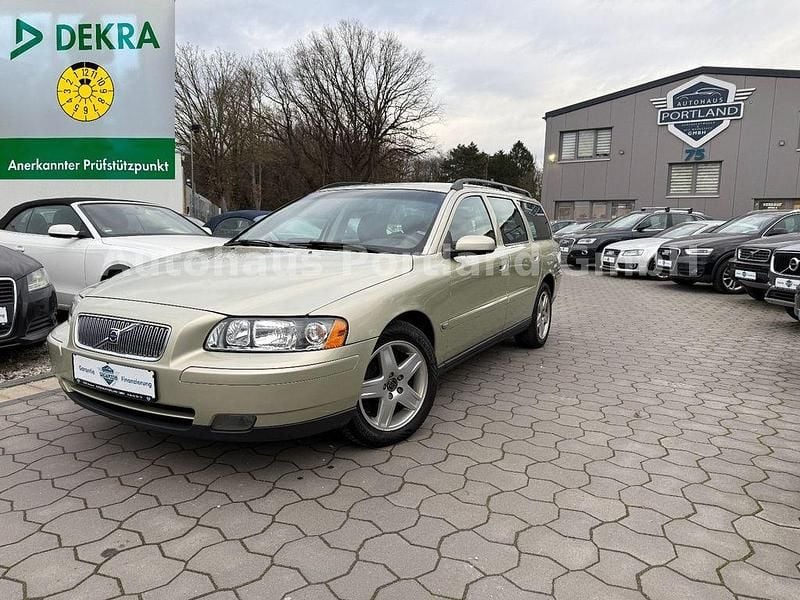 Gebraucht Volvo V70 Kinetic 185 PS (136 kW) 2005 Gold Kombi