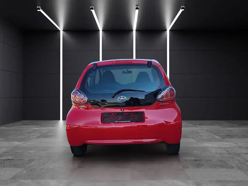 Gebraucht Toyota Aygo City 68 PS (50 kW) 2010 Rot Kleinwagen
