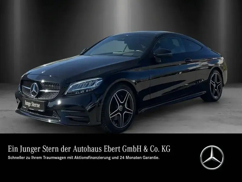 Schwarz Gebraucht 2021 Mercedes C200 AMG Kleinwagen | 37.880 € (Fairer Preis) - Bild 1/4