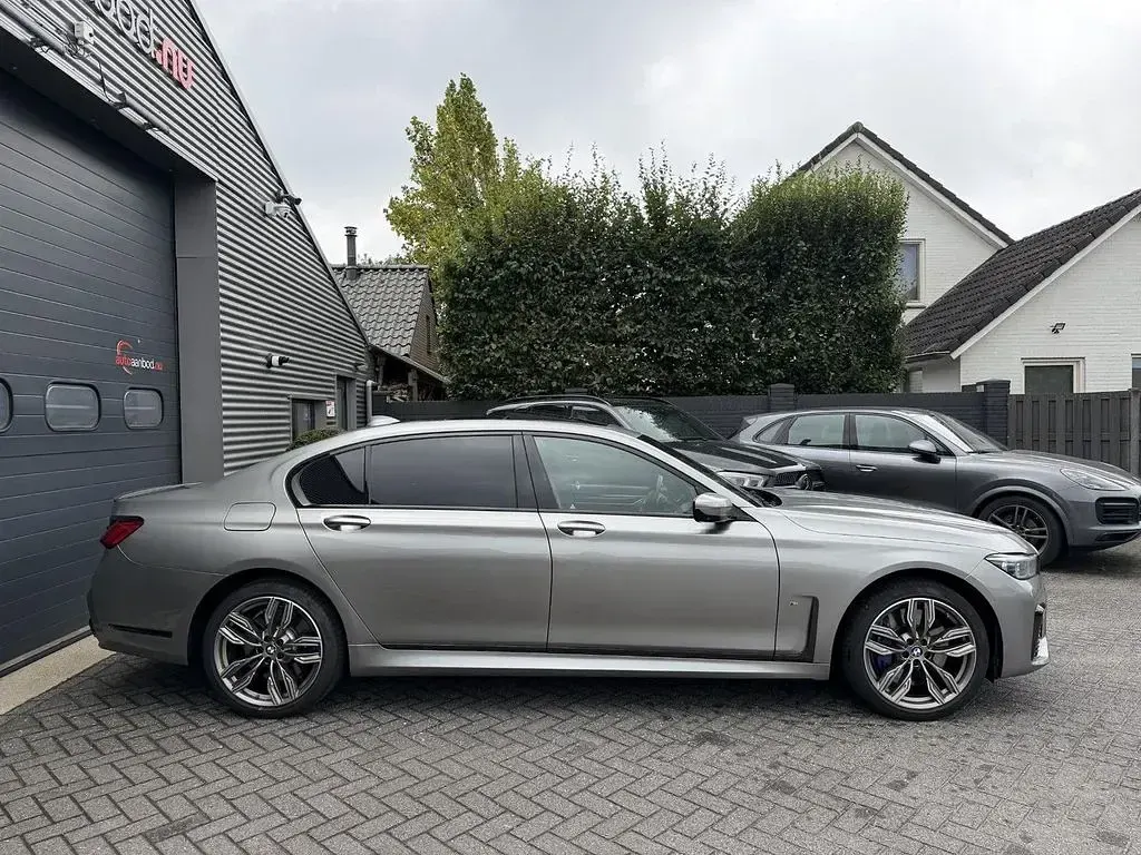 Gebraucht BMW 750L Executive 530 PS (389 kW) 2019 Grau Limousine