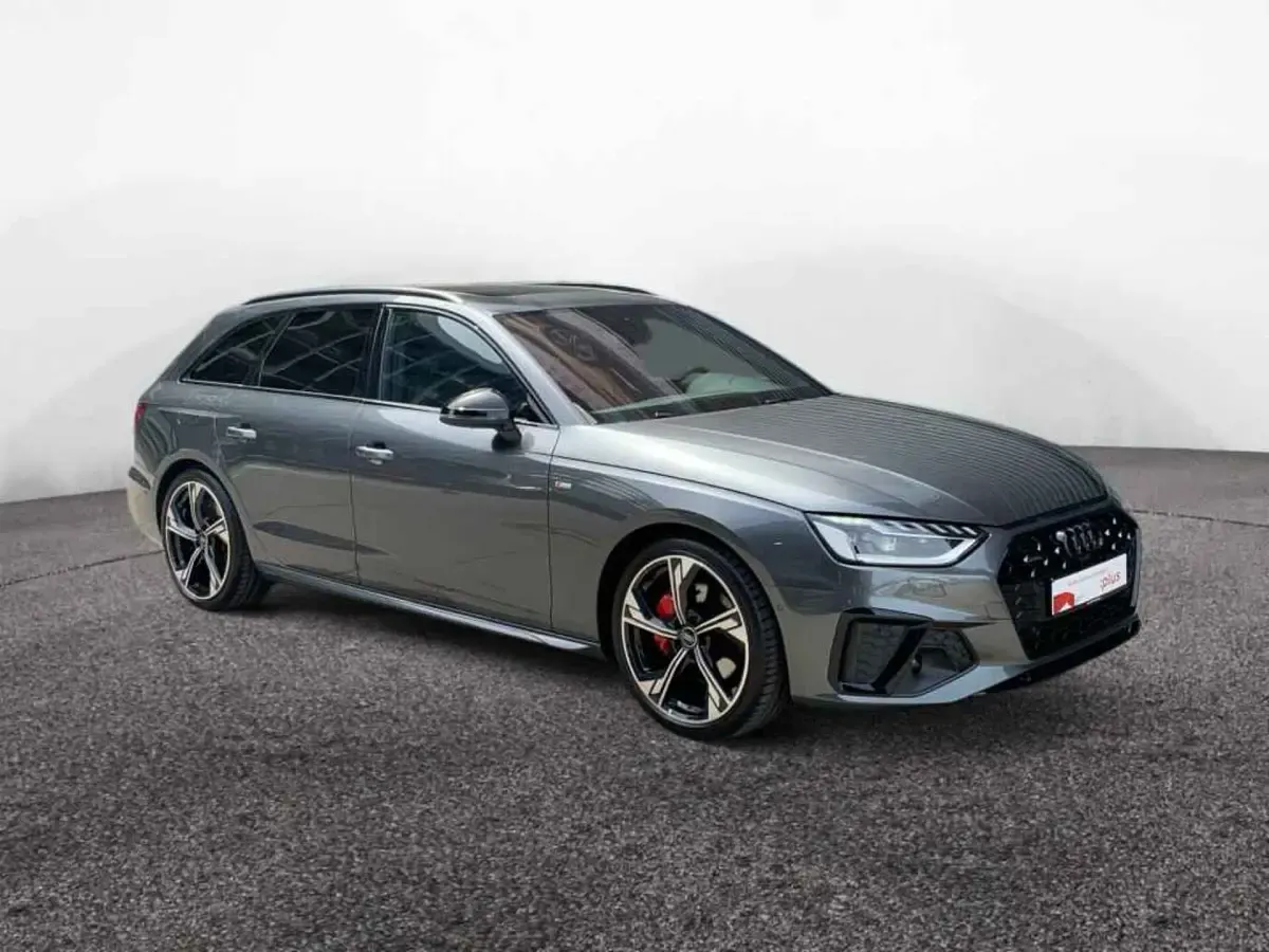 Używany Audi A4 S-Line 204 KM (150 kW) 2023 Szary Kombi